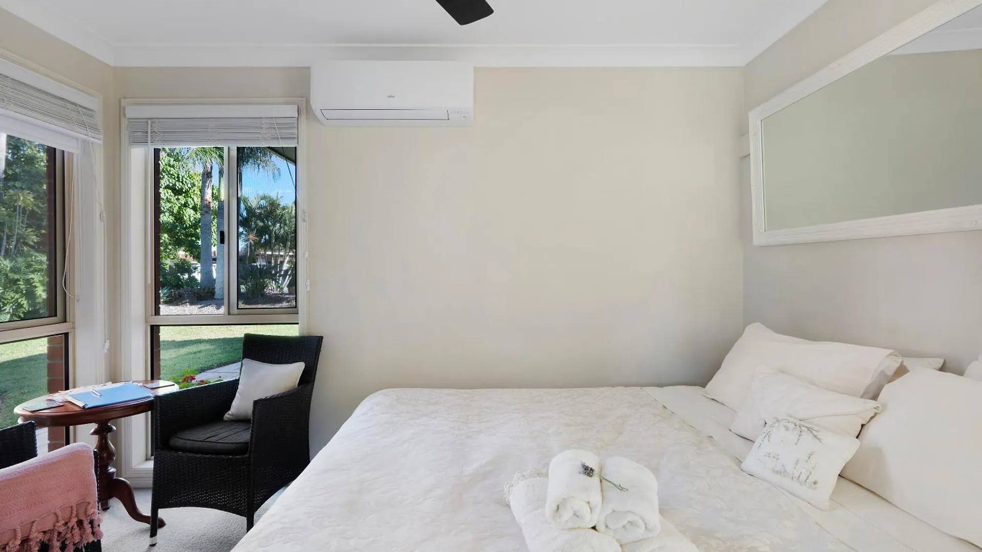 Bed & Breakfast Waterfront Bnb Gold Coast