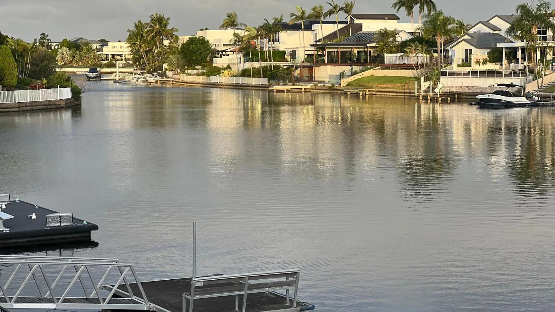 Waterfront Bnb Gold Coast Australia